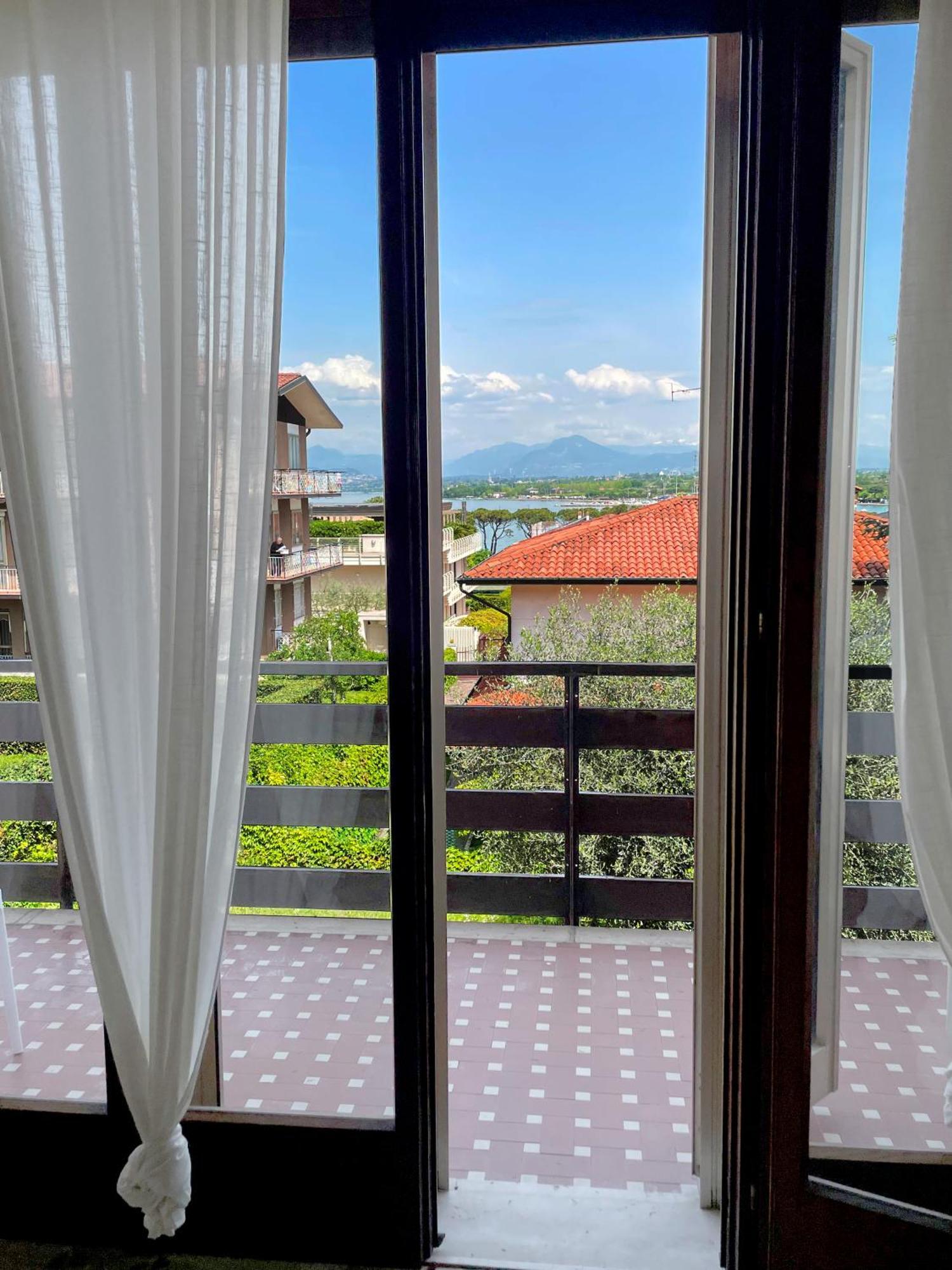 Villa 70 Peschiera del Garda Eksteriør billede