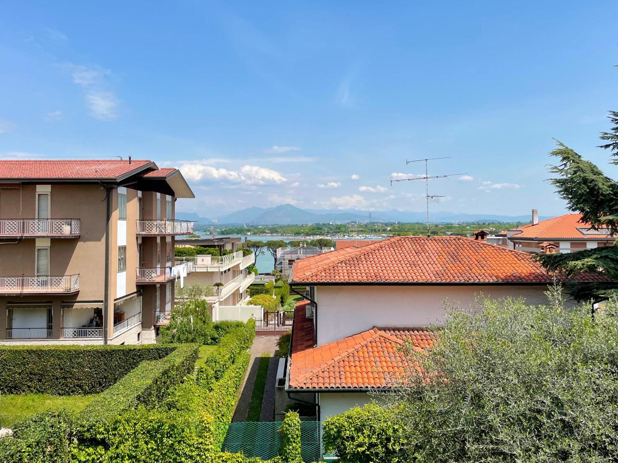 Villa 70 Peschiera del Garda Eksteriør billede