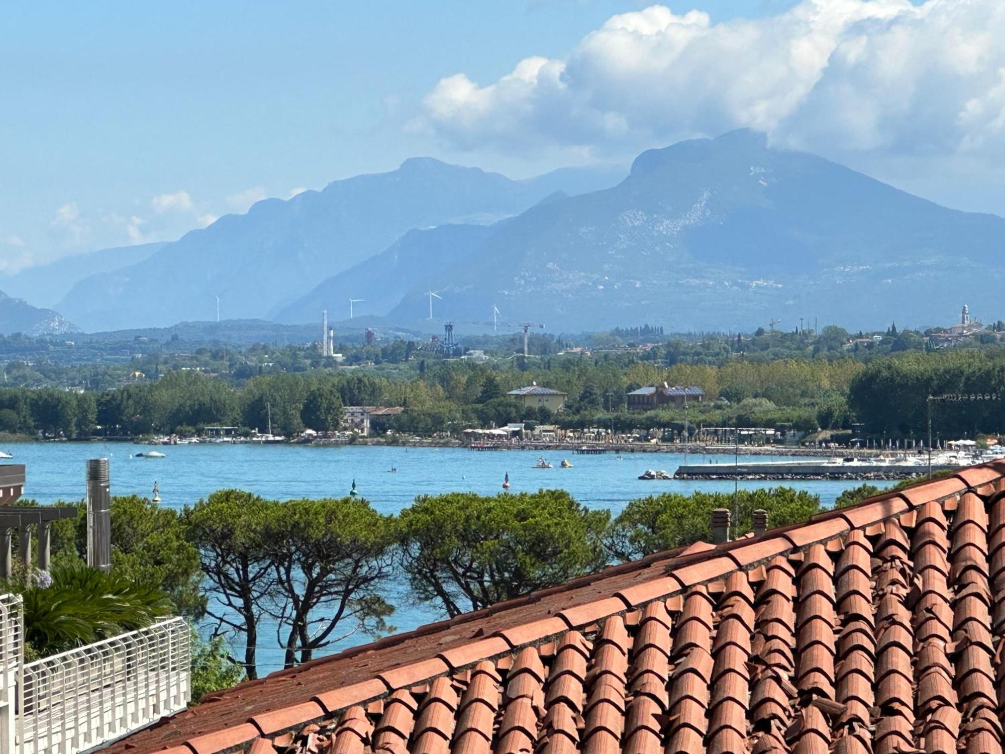 Villa 70 Peschiera del Garda Eksteriør billede