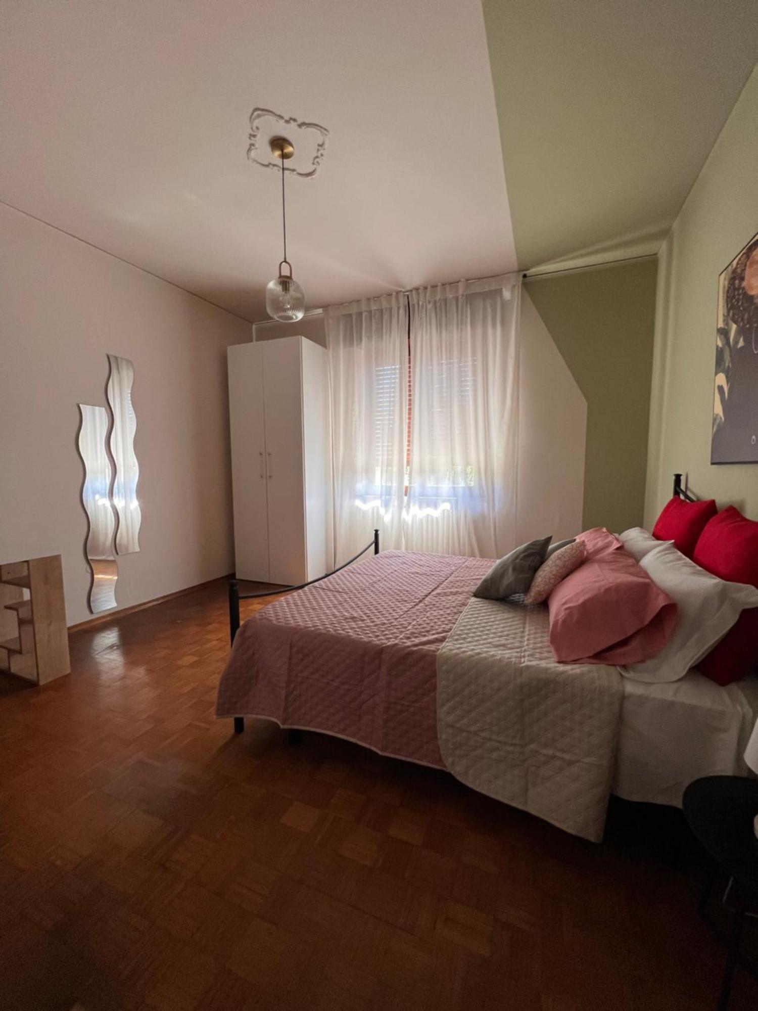 Villa 70 Peschiera del Garda Eksteriør billede
